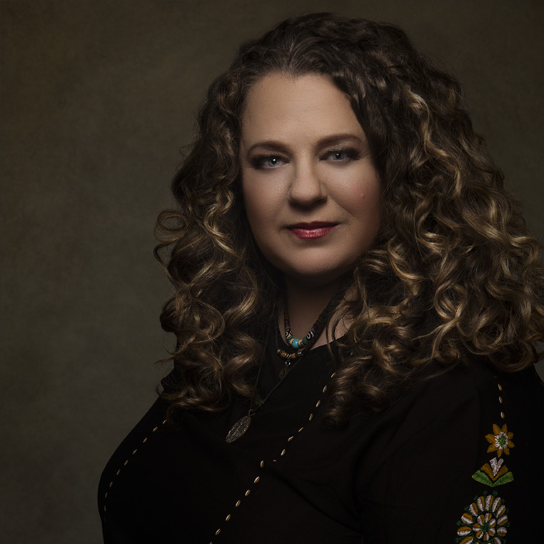 Portrait of Los Angeles birth photographer, Leona Darnell