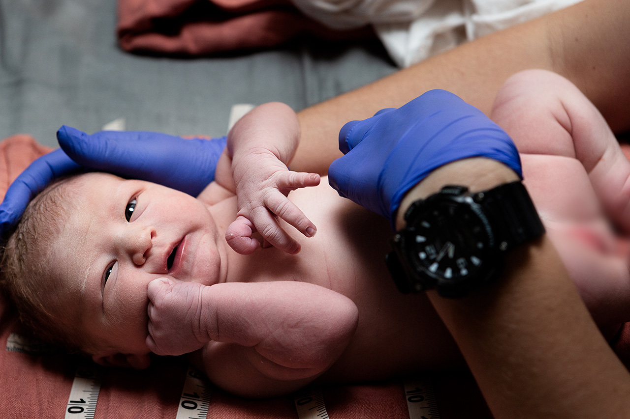 birth photo of a San Diego homebirth.