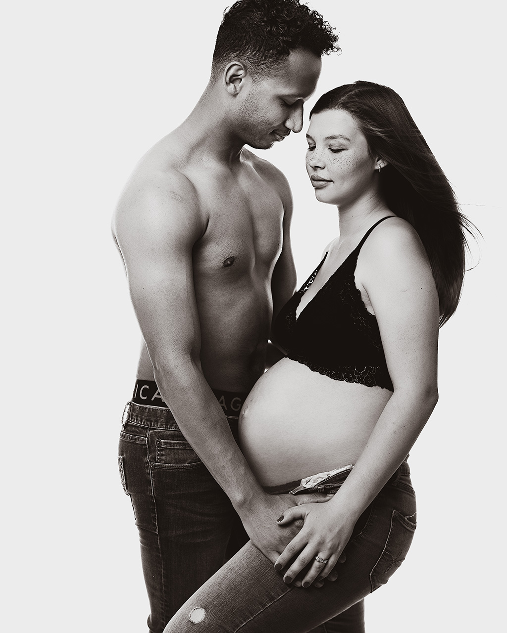 couples maternity portrait in black and white by los Angeles birth photographer, Leona Darnell
